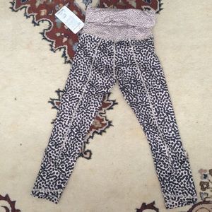 NWT RARE lululemon wunder under pants size 4